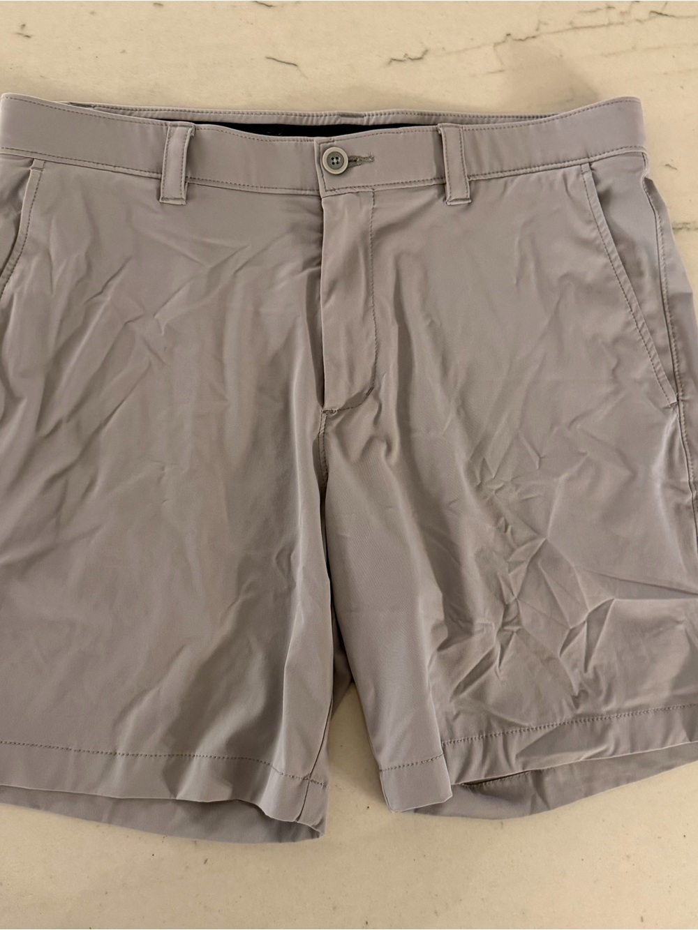 Southern Tide brrr° Golf Shorts Mens 35 Gray Stretch Performance